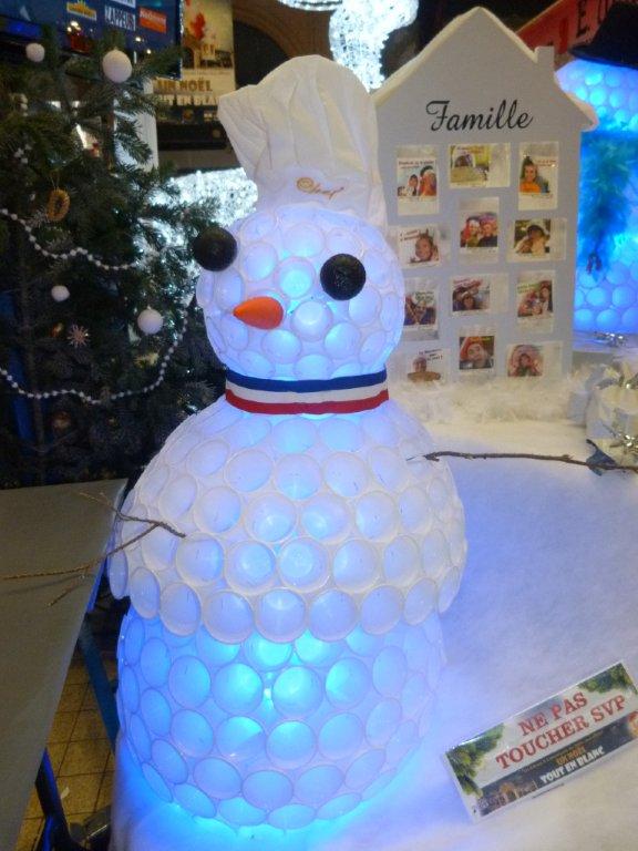 halles_narbonne_programme_fetes_fin_annee_noel_animations_culinaire_kioskasie_makis_sashimis_sushis_parade_pere_noel_2015-08