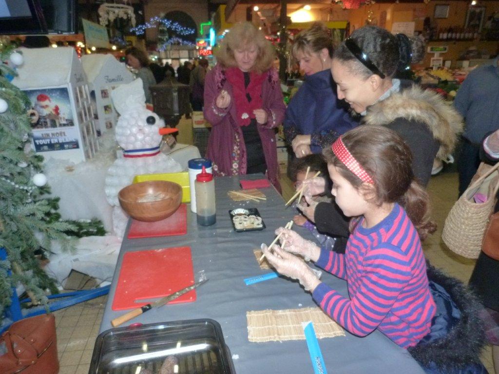 halles_narbonne_programme_fetes_fin_annee_noel_animations_culinaire_kioskasie_makis_sashimis_sushis_parade_pere_noel_2015-20