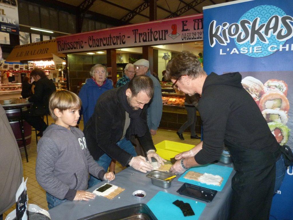 halles_narbonne_programme_fetes_fin_annee_noel_animations_culinaire_kioskasie_makis_sashimis_sushis_parade_pere_noel_2015-24