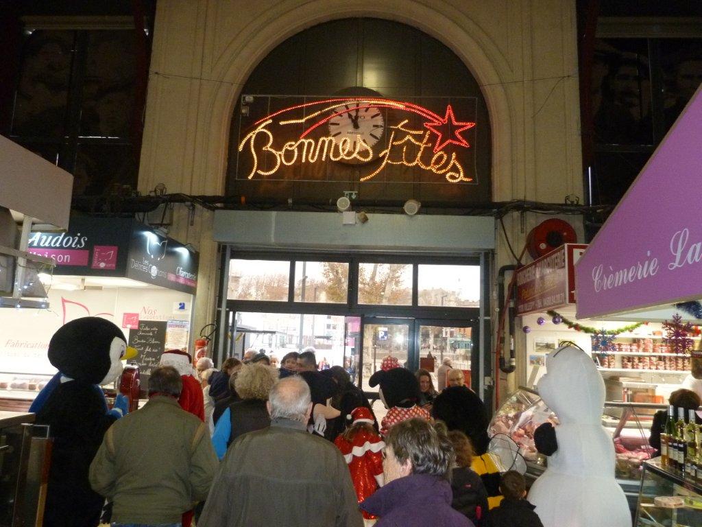 halles_narbonne_programme_fetes_fin_annee_noel_animations_culinaire_kioskasie_makis_sashimis_sushis_parade_pere_noel_2015-29