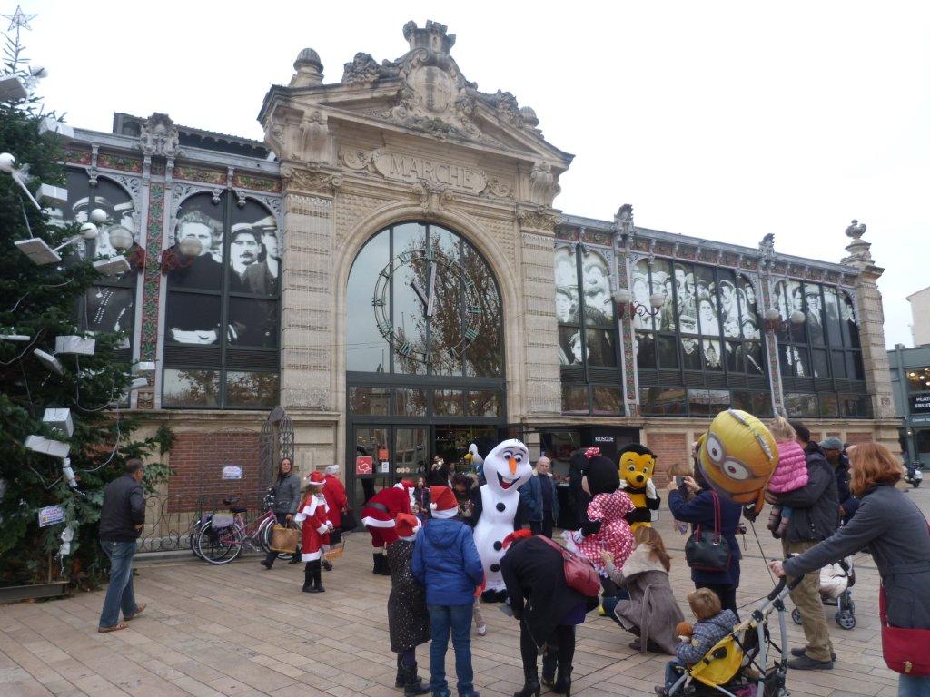 halles_narbonne_programme_fetes_fin_annee_noel_animations_culinaire_kioskasie_makis_sashimis_sushis_parade_pere_noel_2015-30