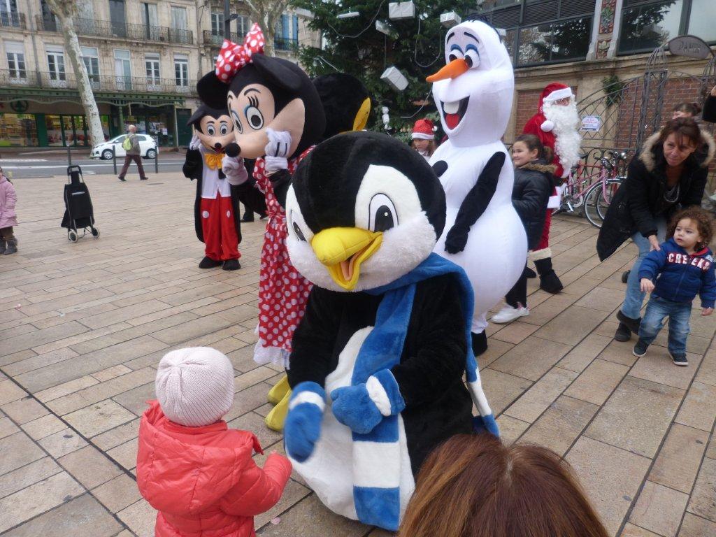 halles_narbonne_programme_fetes_fin_annee_noel_animations_culinaire_kioskasie_makis_sashimis_sushis_parade_pere_noel_2015-33