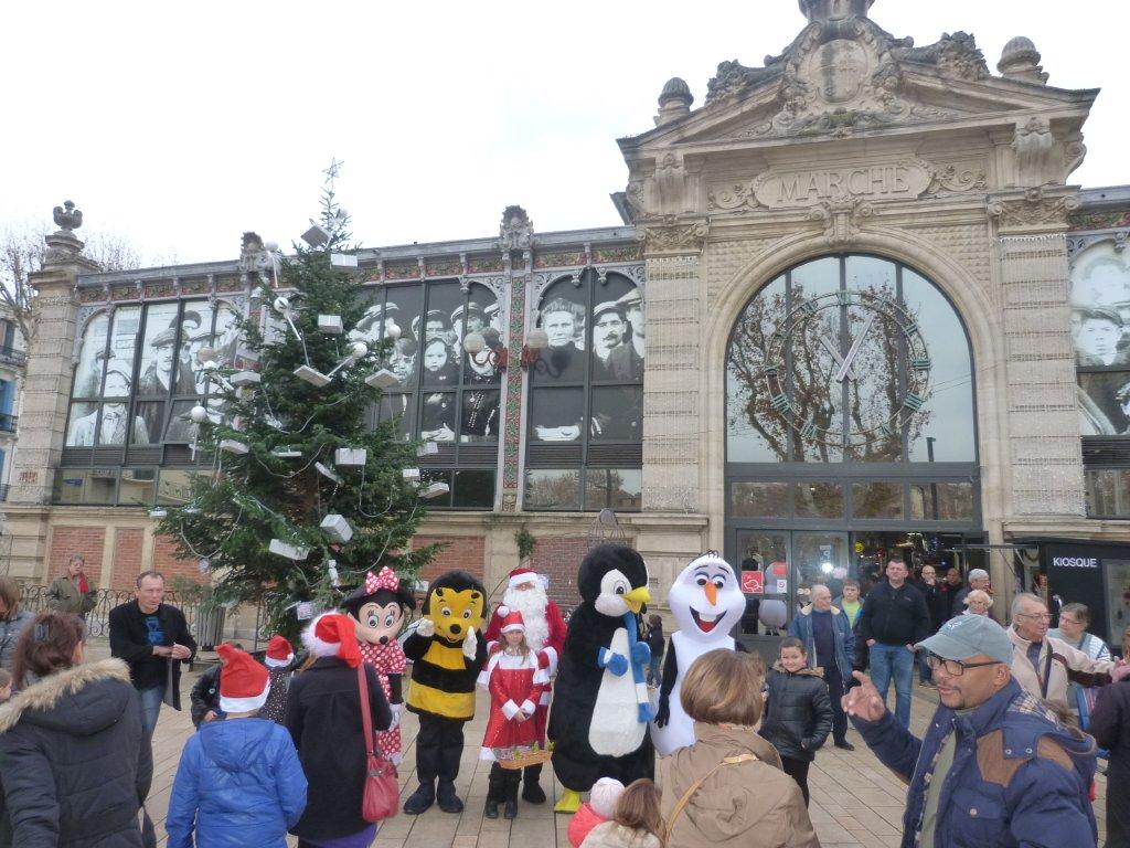 halles_narbonne_programme_fetes_fin_annee_noel_animations_culinaire_kioskasie_makis_sashimis_sushis_parade_pere_noel_2015-39